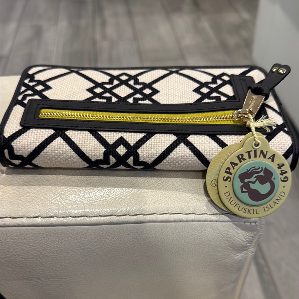 Spartina 449 Black & Cream Patterned Zip Pouch